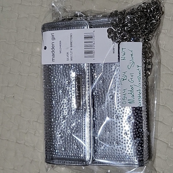 NWT Madden Girl Silver Rhinestone Chain Wristlet/ Crossbody Purse Prom Party - Picture 8 of 8